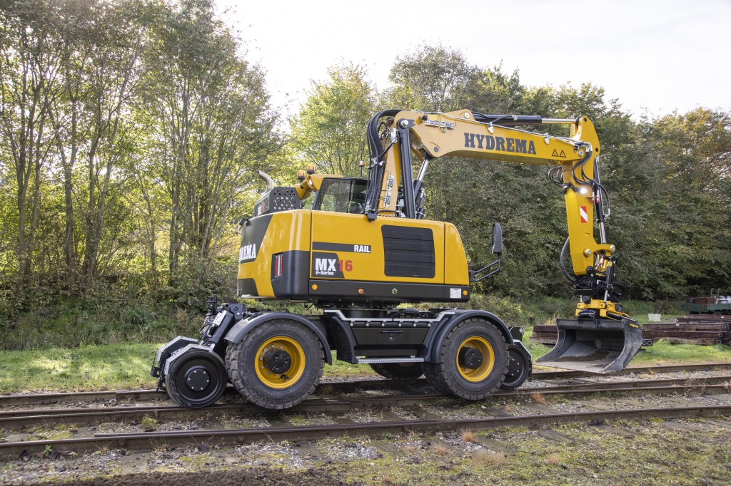 Dvoucestné rýpadlo Hydrema MX16G Rail